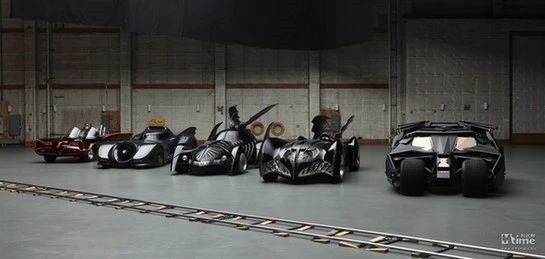 布鲁斯韦恩的蝙蝠车,布鲁斯韦恩开蝙蝠车