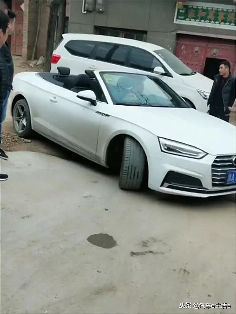 新款奥迪a5敞篷版街拍,偶遇敞篷奥迪a5