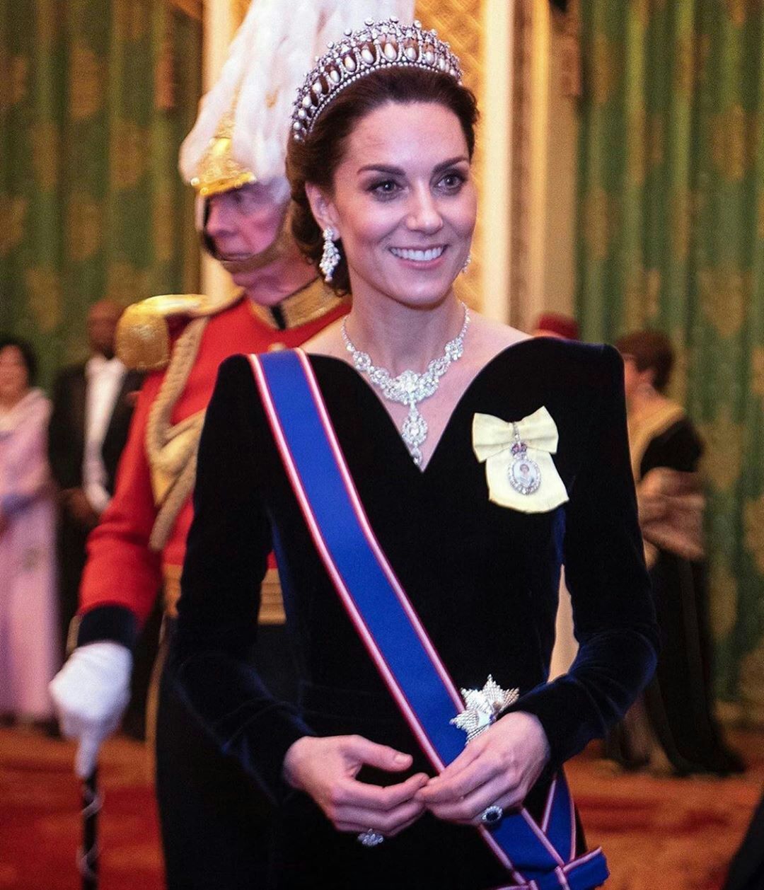 凯特王妃戴什么珠宝好,凯特王妃珠宝比不上戴妃的风采