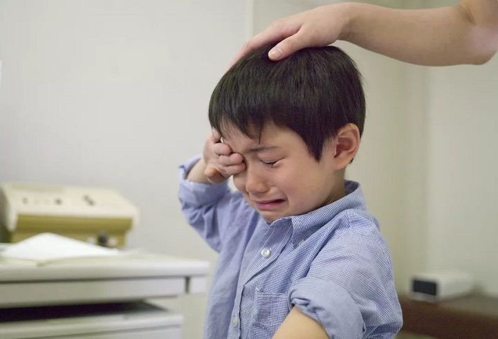 小孩子真的能看到脏东西吗,小孩能看见脏东西吗真实事件