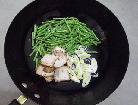 怎么炒面面不硬,炒面下面条怎么不粘锅