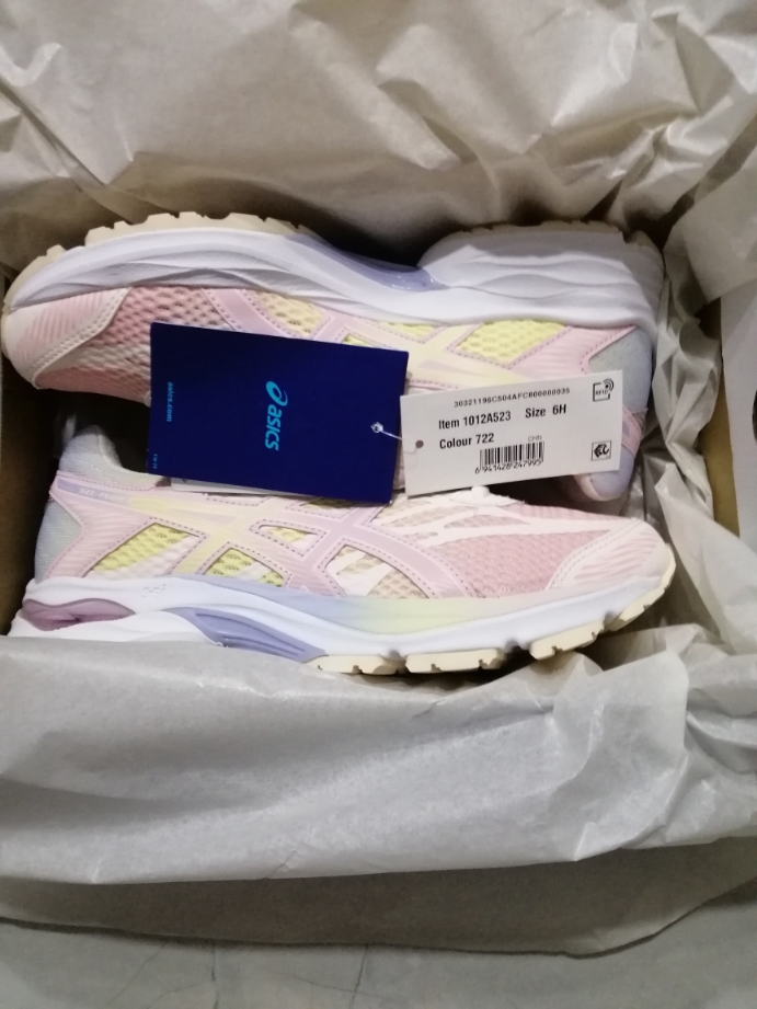 亚瑟士跑鞋跑步前的拉伸和热身,亚瑟士跑鞋怎么跑起来感到硬