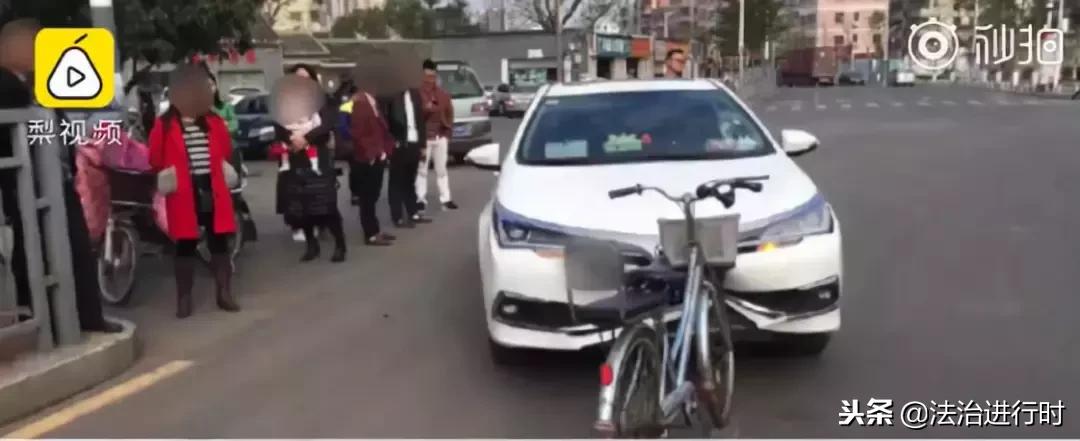 湖南衡阳13岁男孩锤杀父母案,新闻v早报