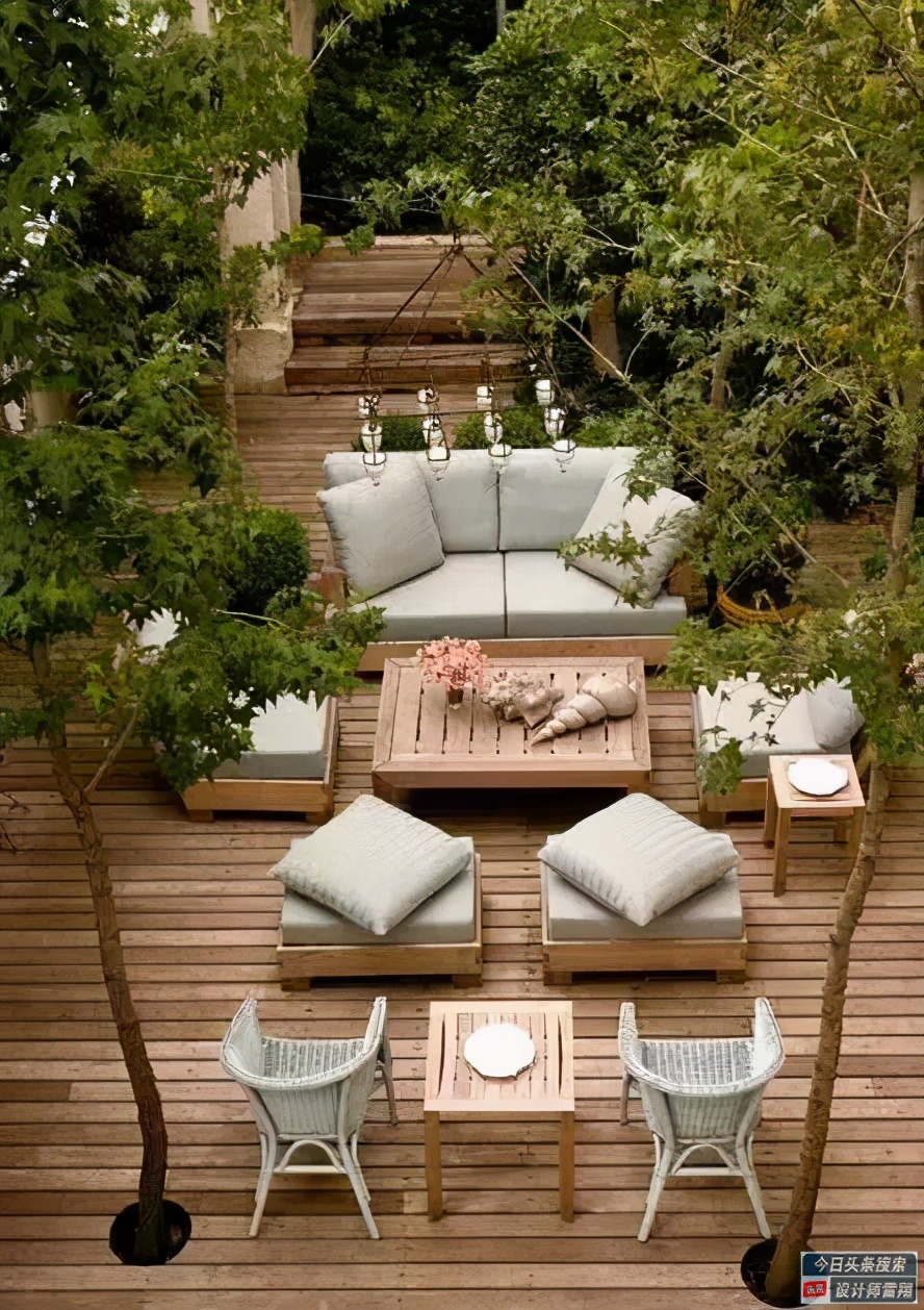 屋顶花园那么好看，下雨了该咋办？别担心，庭院设计师告诉您