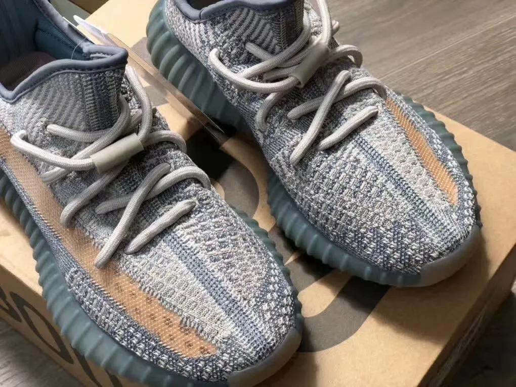 yeezy350v2左右脚感不一样,yeezy350国风