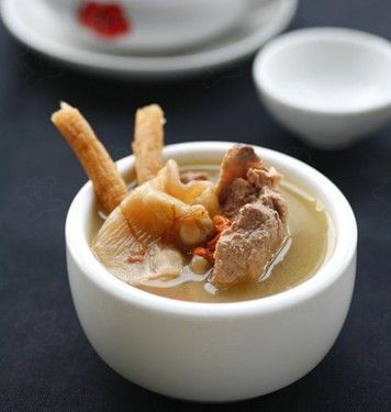 月子里鱼胶炖汤的功效与禁忌,月子里鱼胶和海马能一起吃吗