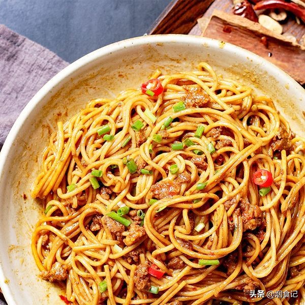 北京炸酱面的肉香,北京炸酱面的特色