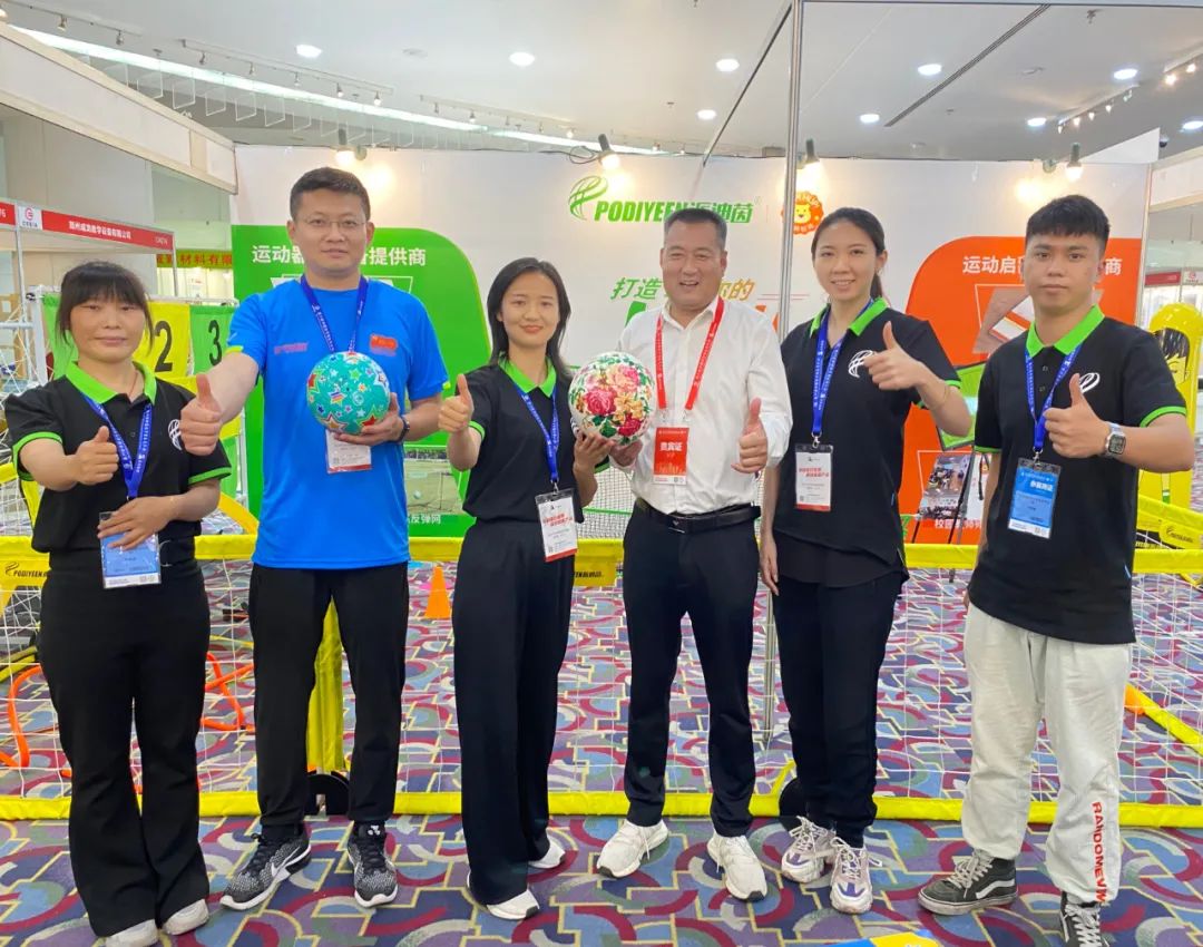 派迪茵足球训练,派迪茵校园足球