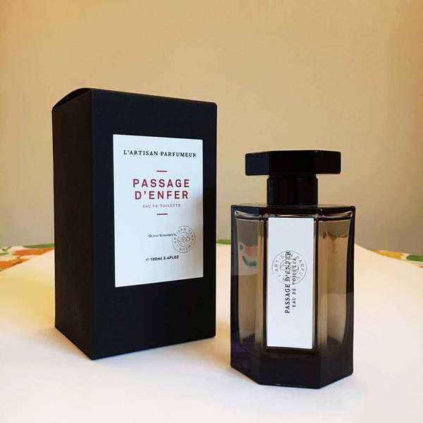 当她皱着鼻子拒绝你的时候 你才发现居然是香水惹的祸