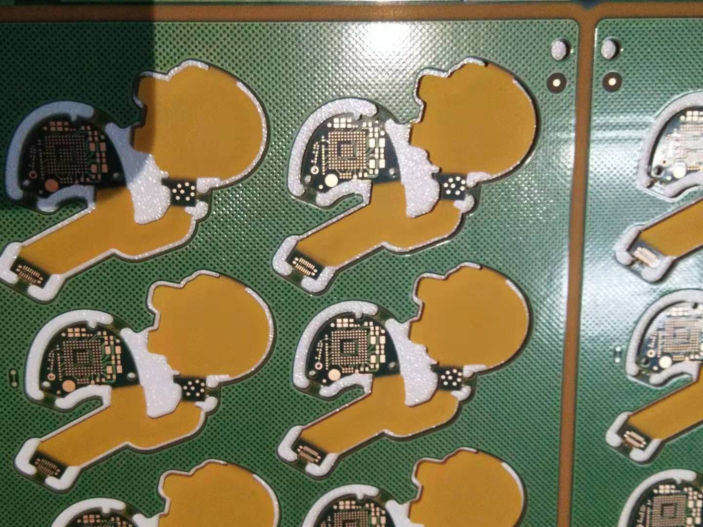 软硬结合板激光切割,软硬板结合板