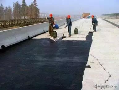 坡屋面防水卷材正确施工方法,旧屋面防水翻新施工方案范本