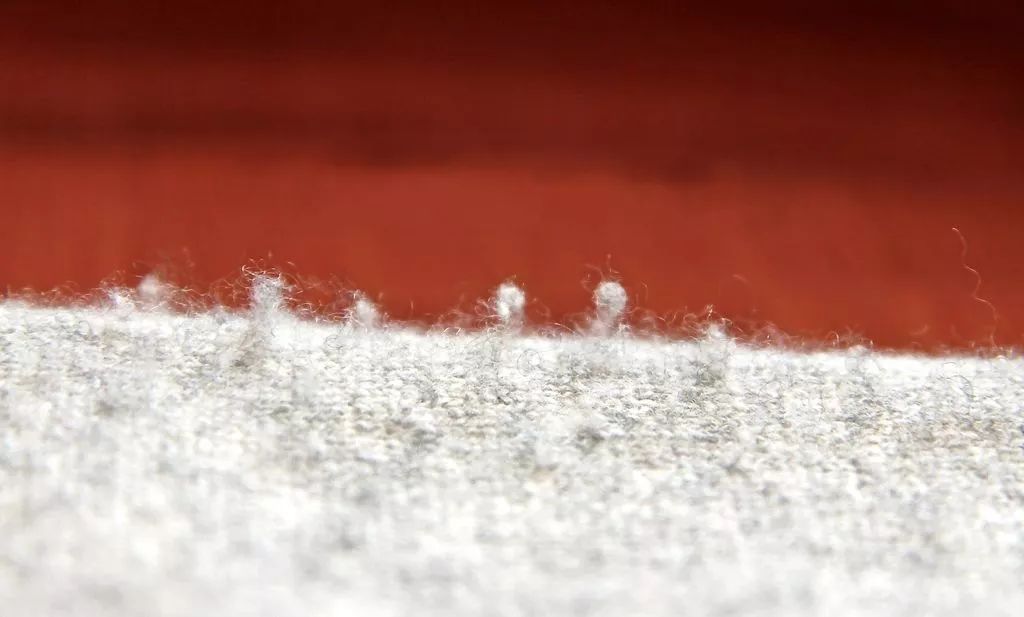 几百块的大衣和上千块大衣对比,廉价大衣和贵的对比