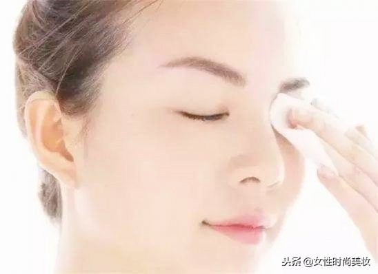 卸妆用什么卸妆方法最好,卸妆小技巧卸妆流程及注意事项