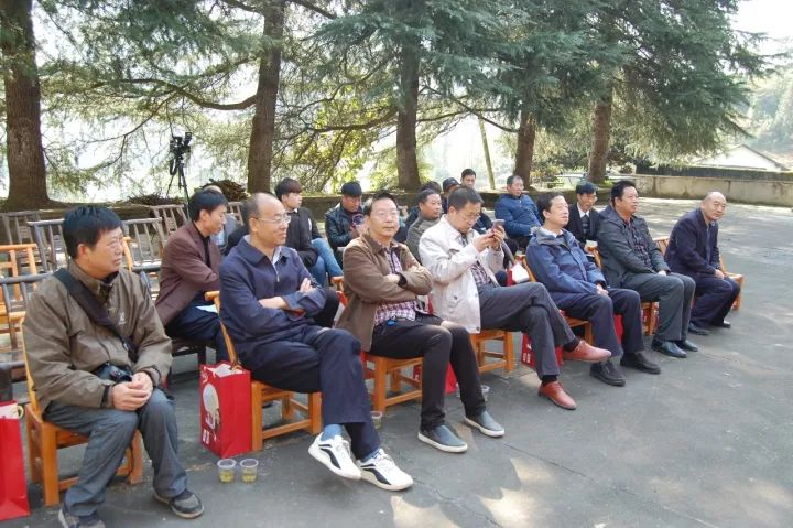 「十堰」好评如潮!竹山农民因为浪漫,登上《半月谈》