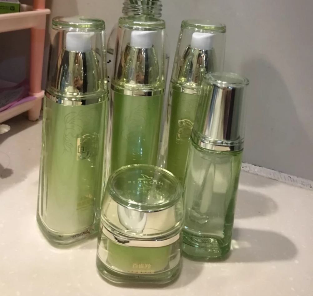 良心经典国货之大众篇，哪位女神的化妆台不曾拥有过呢？