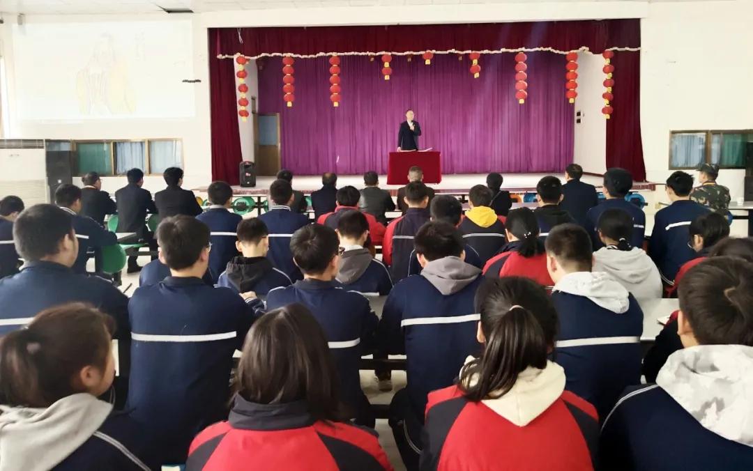 北方电子科技学校组织骨干教师赴山西临汾新博学职业学校观摩学习