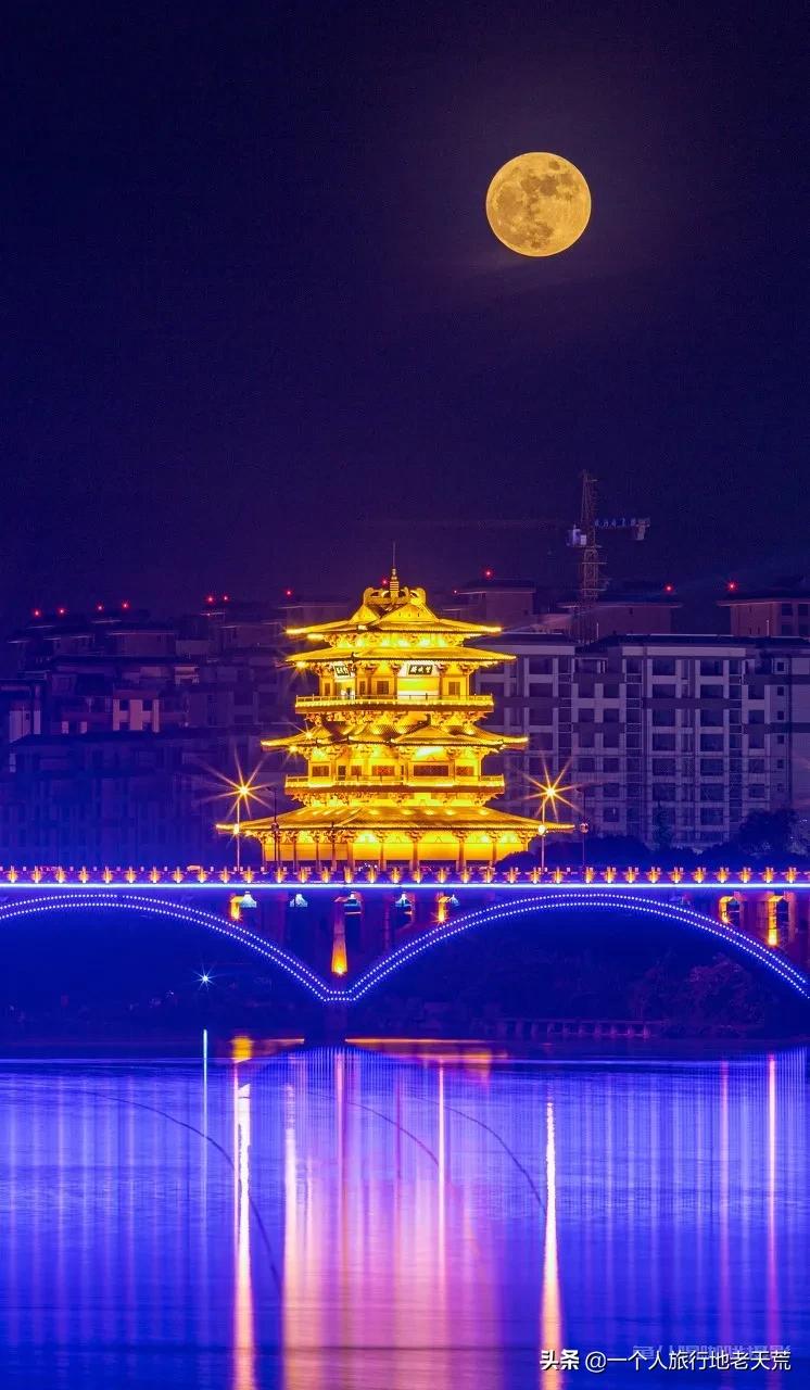 无需攻略,这12个绝美宝藏小城,随便挑一个小住几日,就很惬意