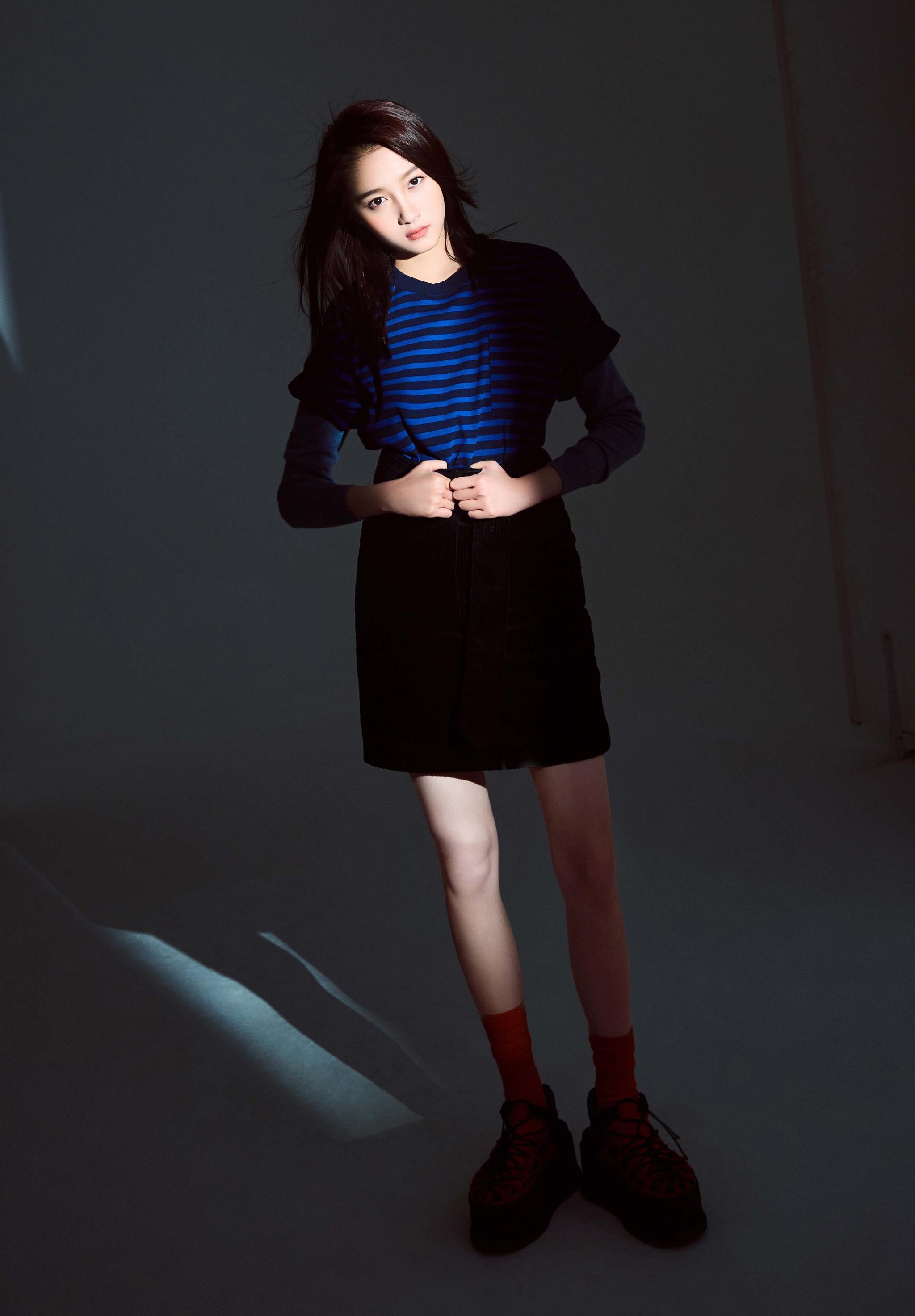 关晓彤九头身完整视频,关晓彤运动风搭配