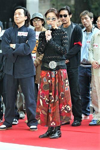 1990年刘嘉玲被3名男子绑架，12年后绑匪泄露了她的裸照