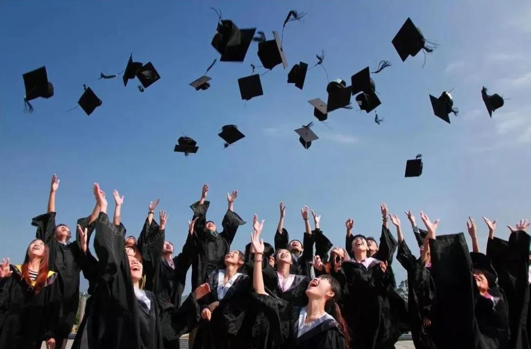 机构说自考本科校考不用学靠谱吗,有的培训机构说能包上本科能信吗