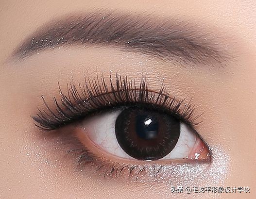 怎么画眼妆又简单又干净单眼皮,单眼皮新手眼妆怎么画显大又干净