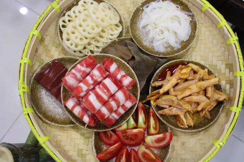 王小锅旋转小火锅加盟需要多少钱,小旋转小火锅加盟费需要多少钱