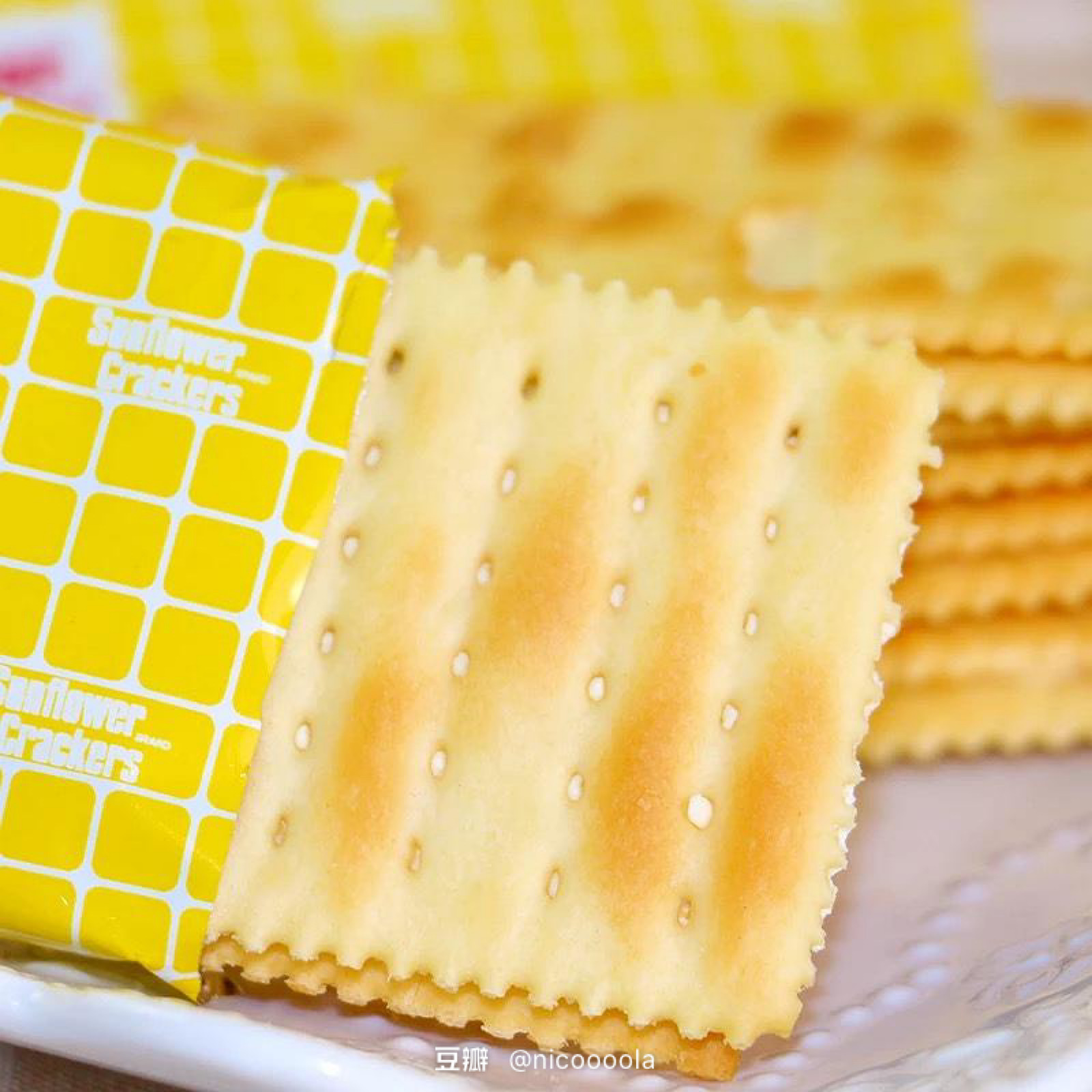 我在办公室的抽屉里，藏了一间小型超市