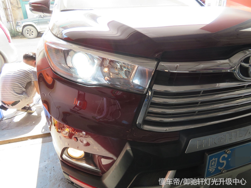 22款汉兰达改灯欧司朗,深圳汉兰达改装豪华内饰