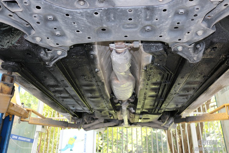 被4S店神吹的“底盘装甲”有那么神吗？有必要安装吗