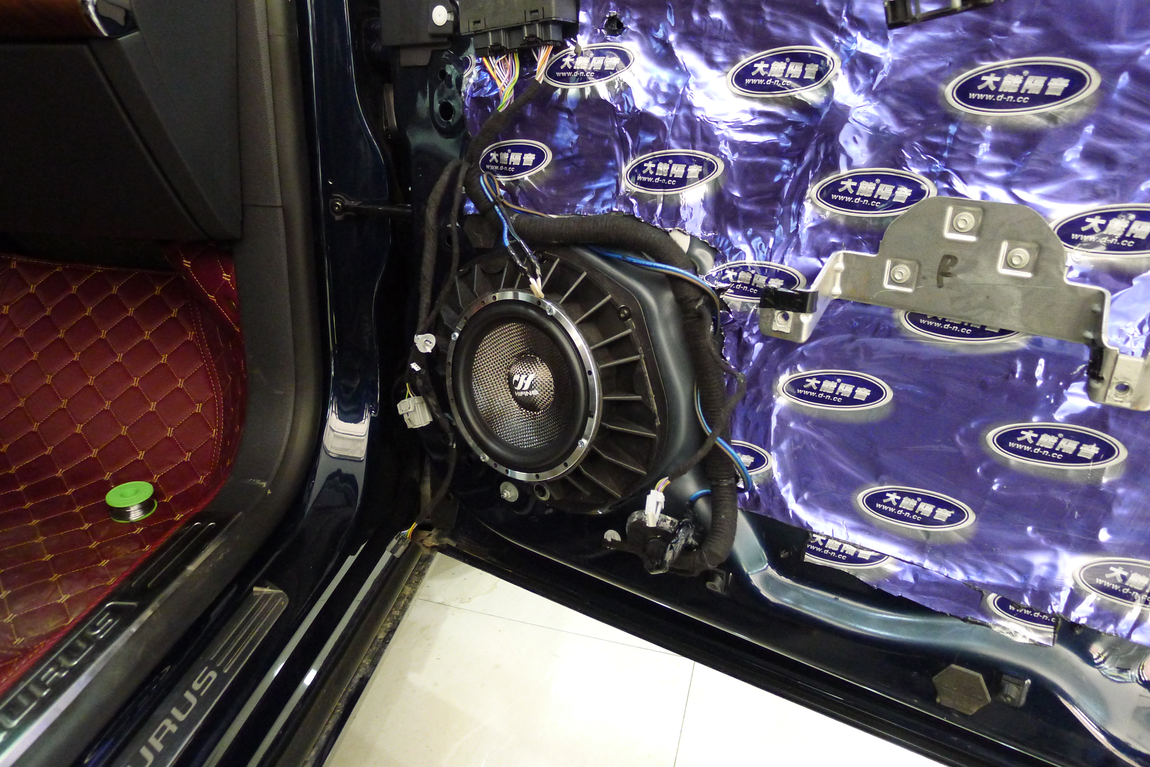 好音效后期造！昆明福特金牛座升级全车音响系统昆明静丰出品