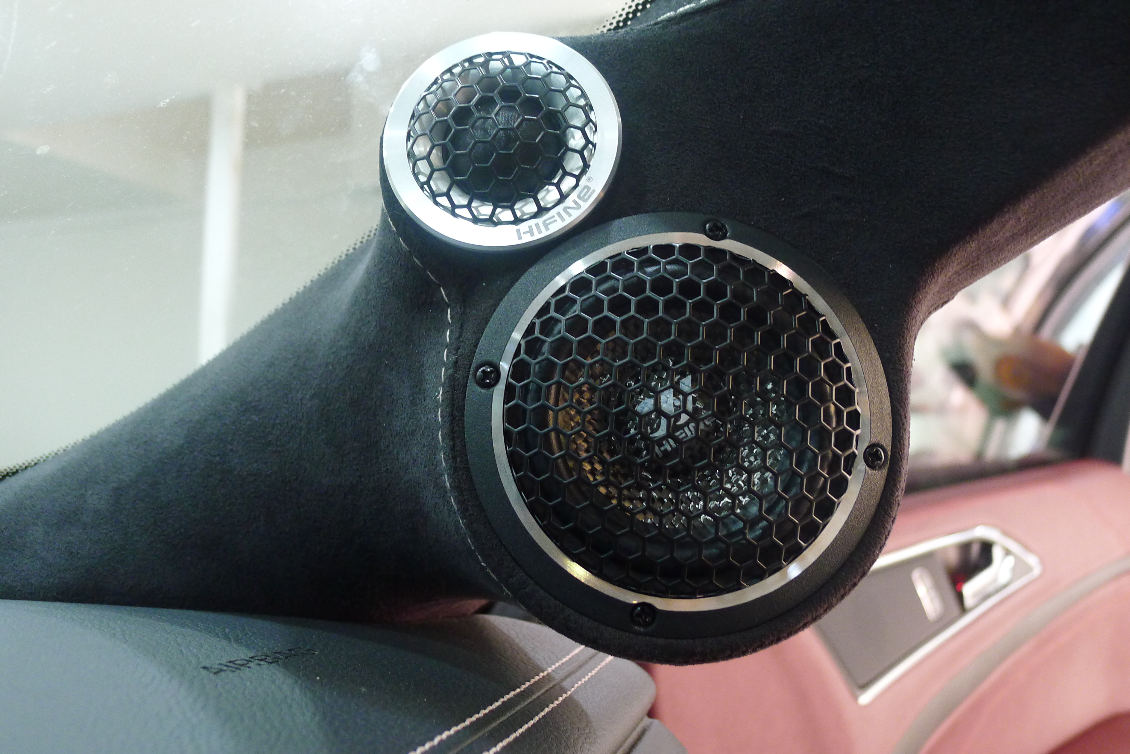 好音效后期造！昆明福特金牛座升级全车音响系统昆明静丰出品