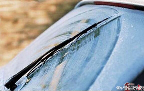 车窗结霜快速解冻小技巧,冰箱结冰怎么快速解冻