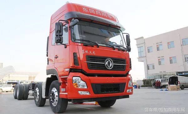 东风天龙前四后四可以拉多少吨,东风天龙前四后八山路能拉多少吨