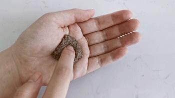 鸡屎、僵尸、磁铁，你见识过这些奇葩面膜吗？