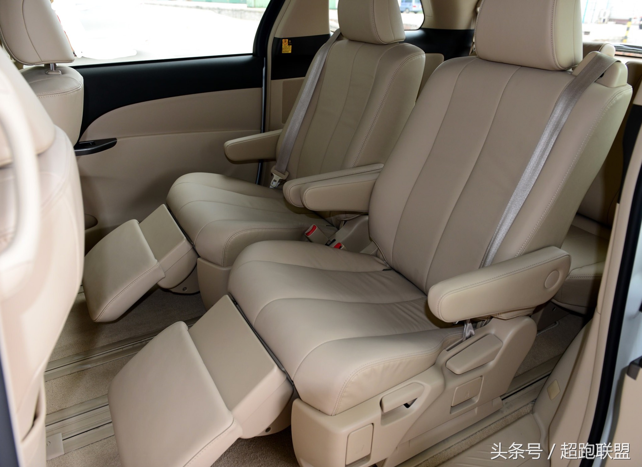 丰田大霸王最新款mpv,丰田大霸王全款5万8什么套路