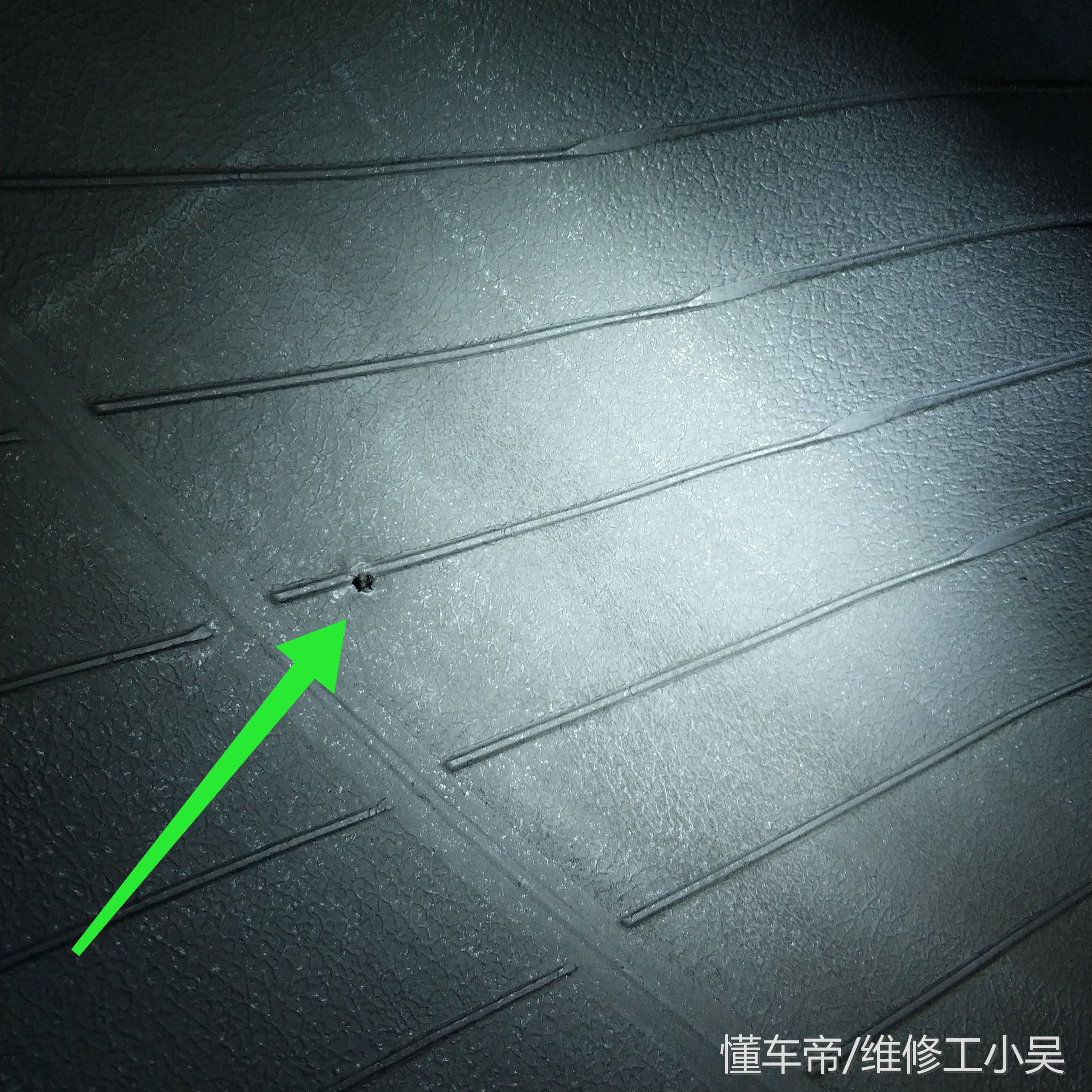 奥迪q3车胎怎么补,奥迪q3补漆修复汽车刮痕