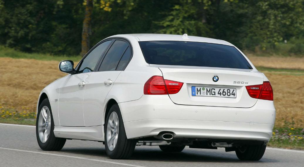 买宝马3系的都是什么人,宝马3系和3系gt哪个保值