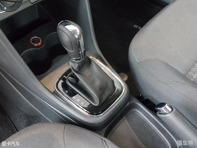 e2适合女生代步通勤小型车推荐,经济实用小型车推荐