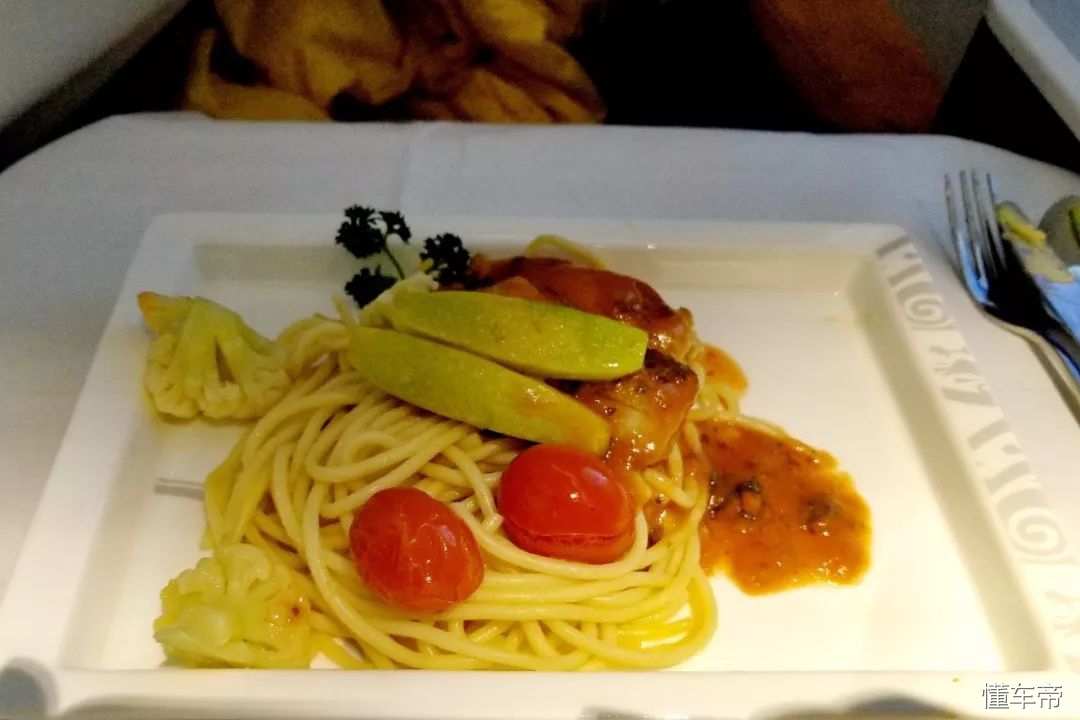 厉害了海航787 实测海航深圳北京商务舱