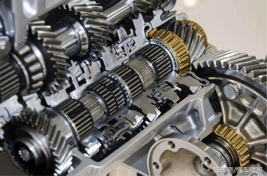 汽车踩油门加速右侧异响,汽车加速时有嗡嗡异响收油就消失