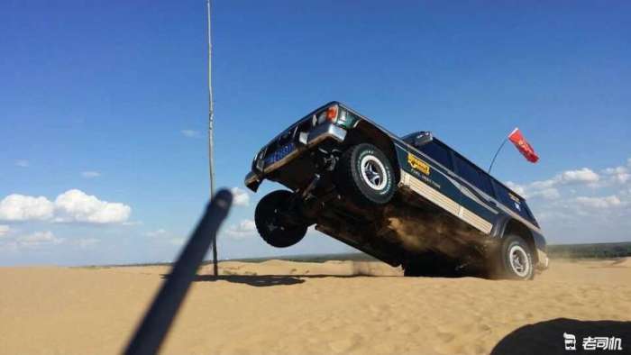 同时拥有4台途乐是何感觉?爬冰豁沙子当真无所不能!