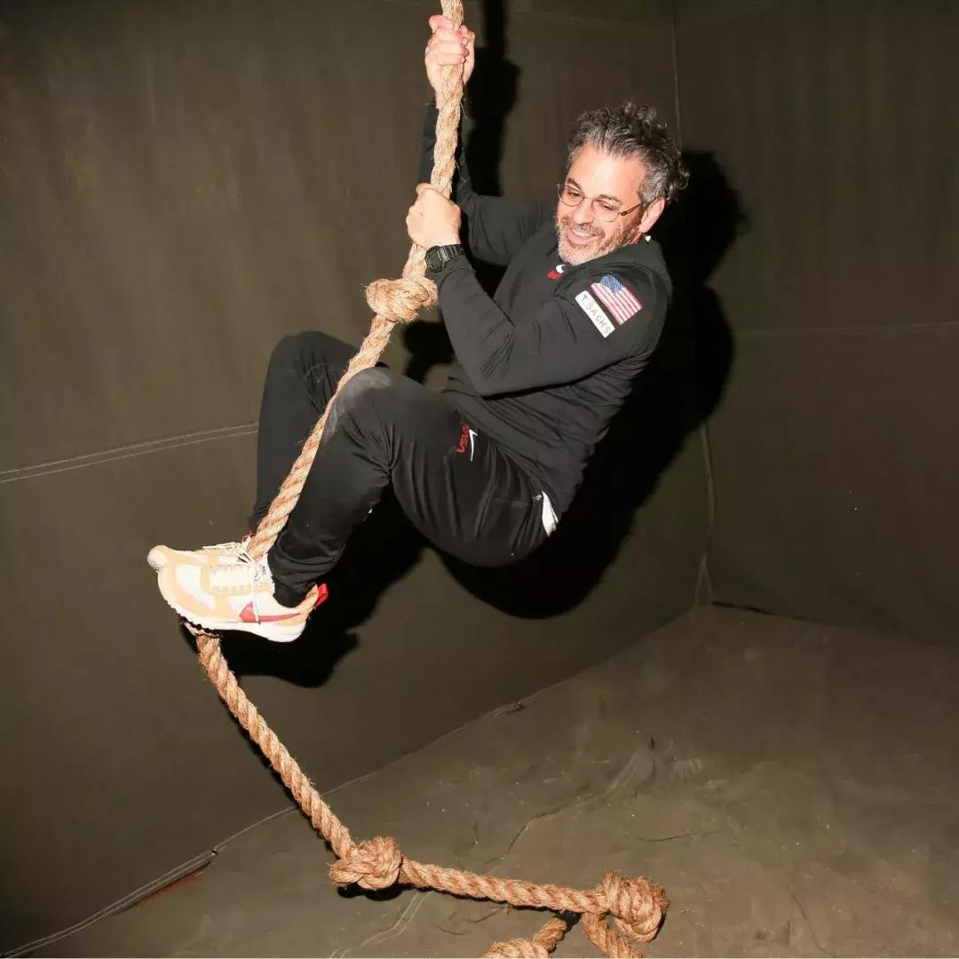 光有钱还不够？这些球鞋的奇葩发售方式！