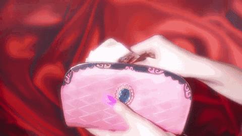 这10位女生的钱包里不仅有钱，更有你想不到的！