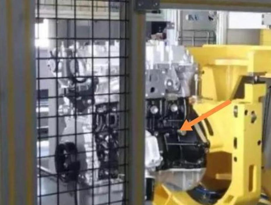 魏派摩卡vs星途揽月5座版比较,星途揽月400t对比摩卡汽车