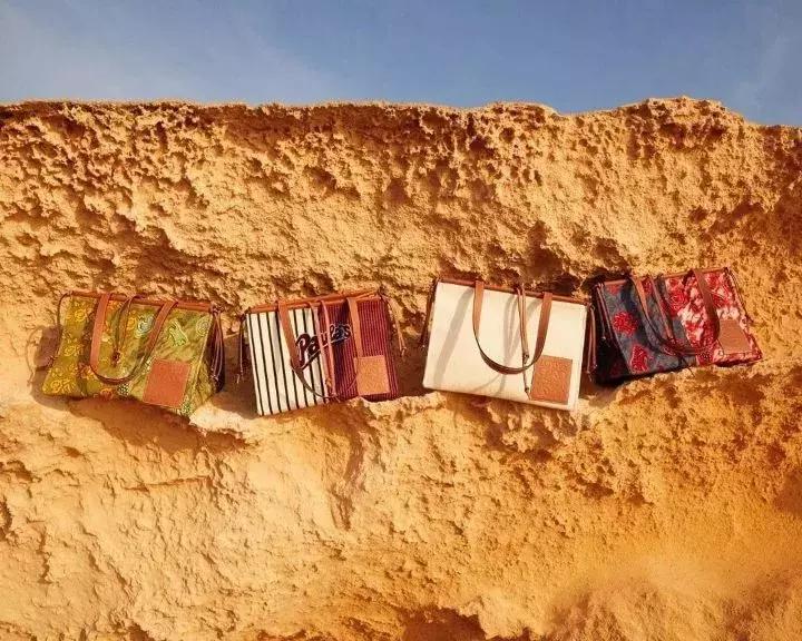 还在执迷于小包？王菲、杨幂早就背上了实用能装的...购物袋？