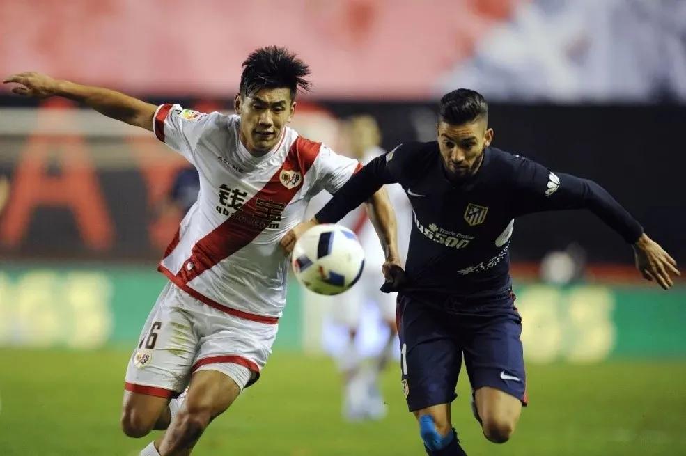 红蓝战士永不言败图片,红蓝战士气势不倒