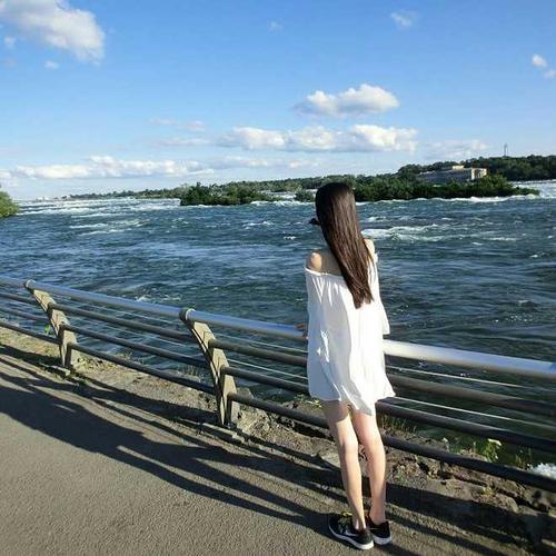 发缝宽怎么重新长出头发,发缝宽换个发型能拯救吗