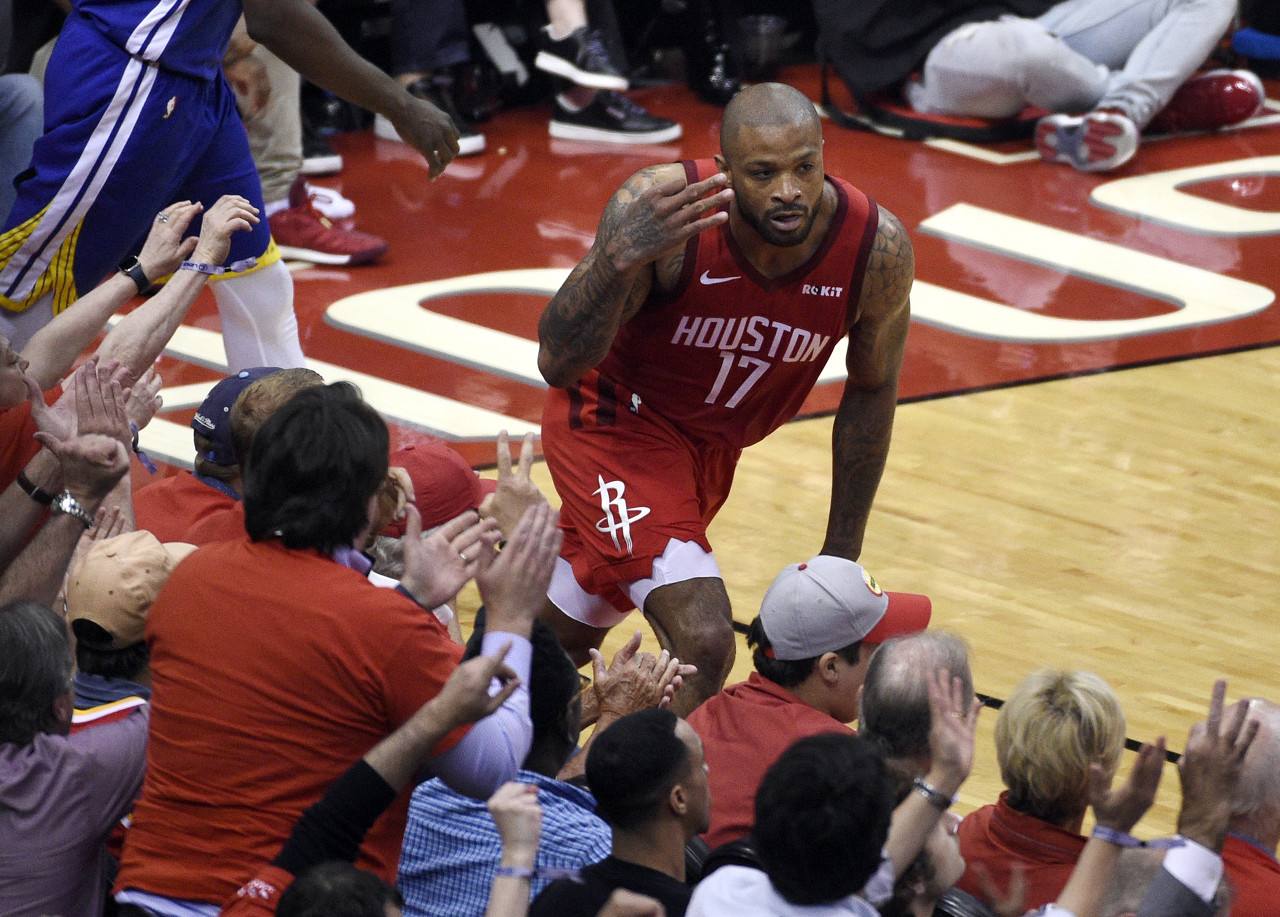 塔克伤退完整视频,塔克评价波波维奇