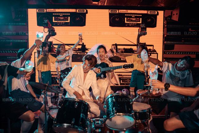 拍婚纱照怎么摆pose漂亮,婚纱照怎么摆姿势显大气端庄