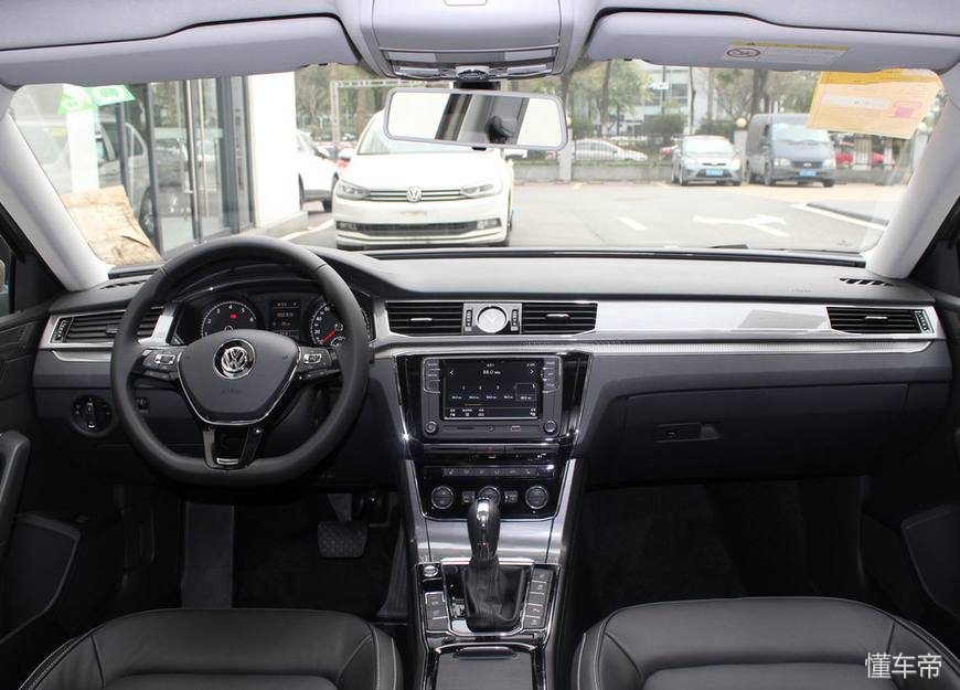 大众帕萨特是中型车吗,新款大众帕萨特上路要多少万